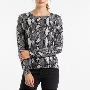 🔹Worthington Long Sleeve Animal Print Sweater🔹